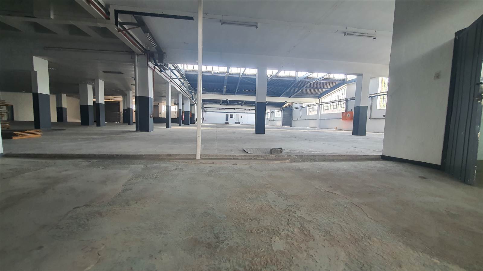 5800  m² Industrial space in Benrose photo number 5