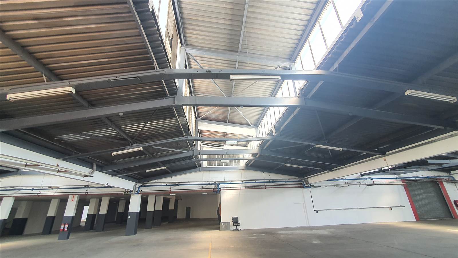 5800  m² Industrial space in Benrose photo number 6