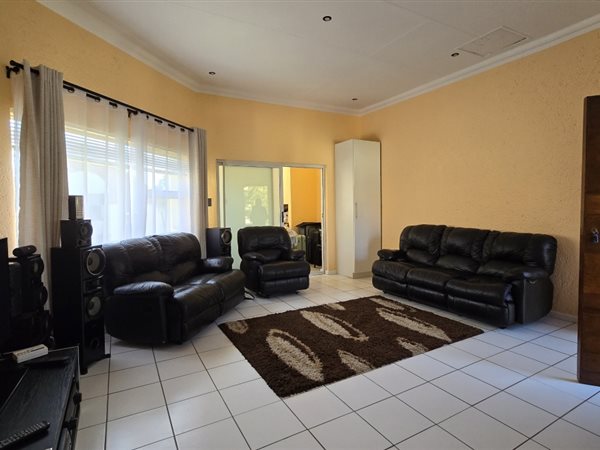 1 Bed Townhouse