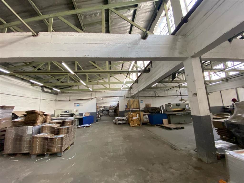 2485  m² Industrial space in Industria West photo number 2