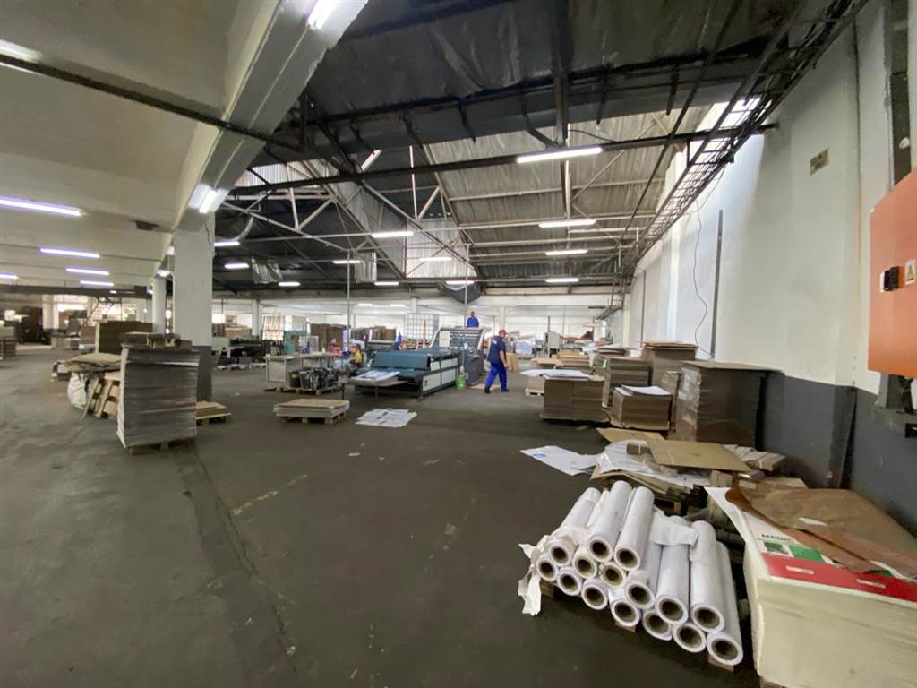 2485  m² Industrial space in Industria West photo number 3