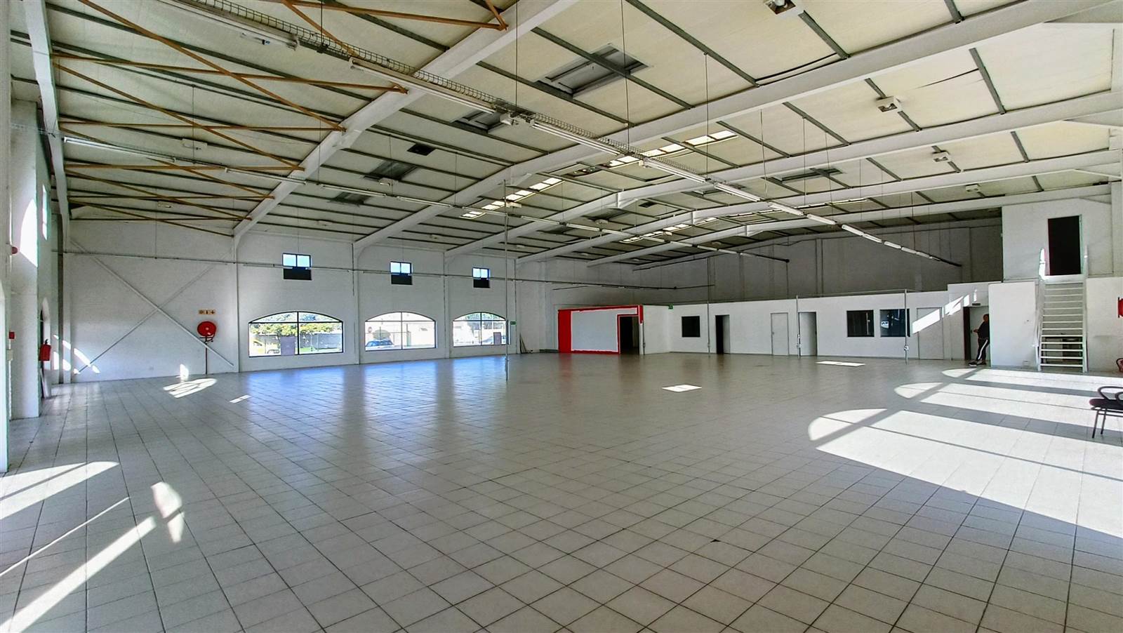 1648  m² Commercial space in Parklands photo number 17