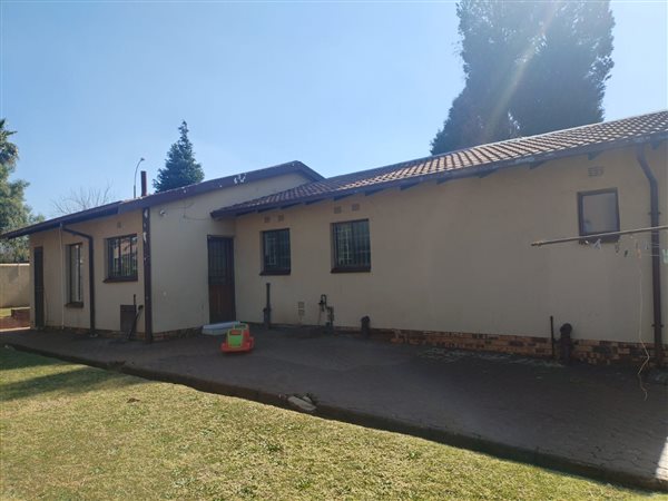 3 Bedroom House 3 Bedroom House