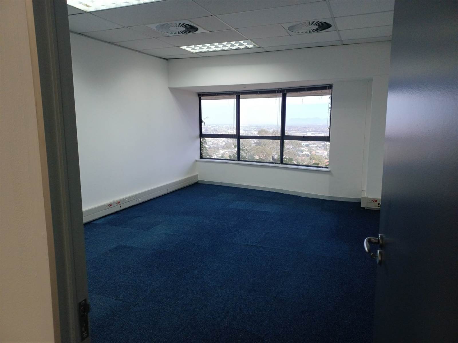 Office space in Plattekloof photo number 6