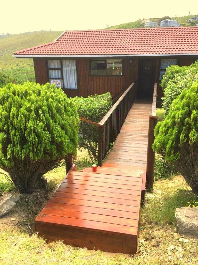3 Bed House in Brenton on Sea photo number 14