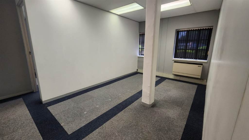 228  m² Commercial space in Hillcrest photo number 9