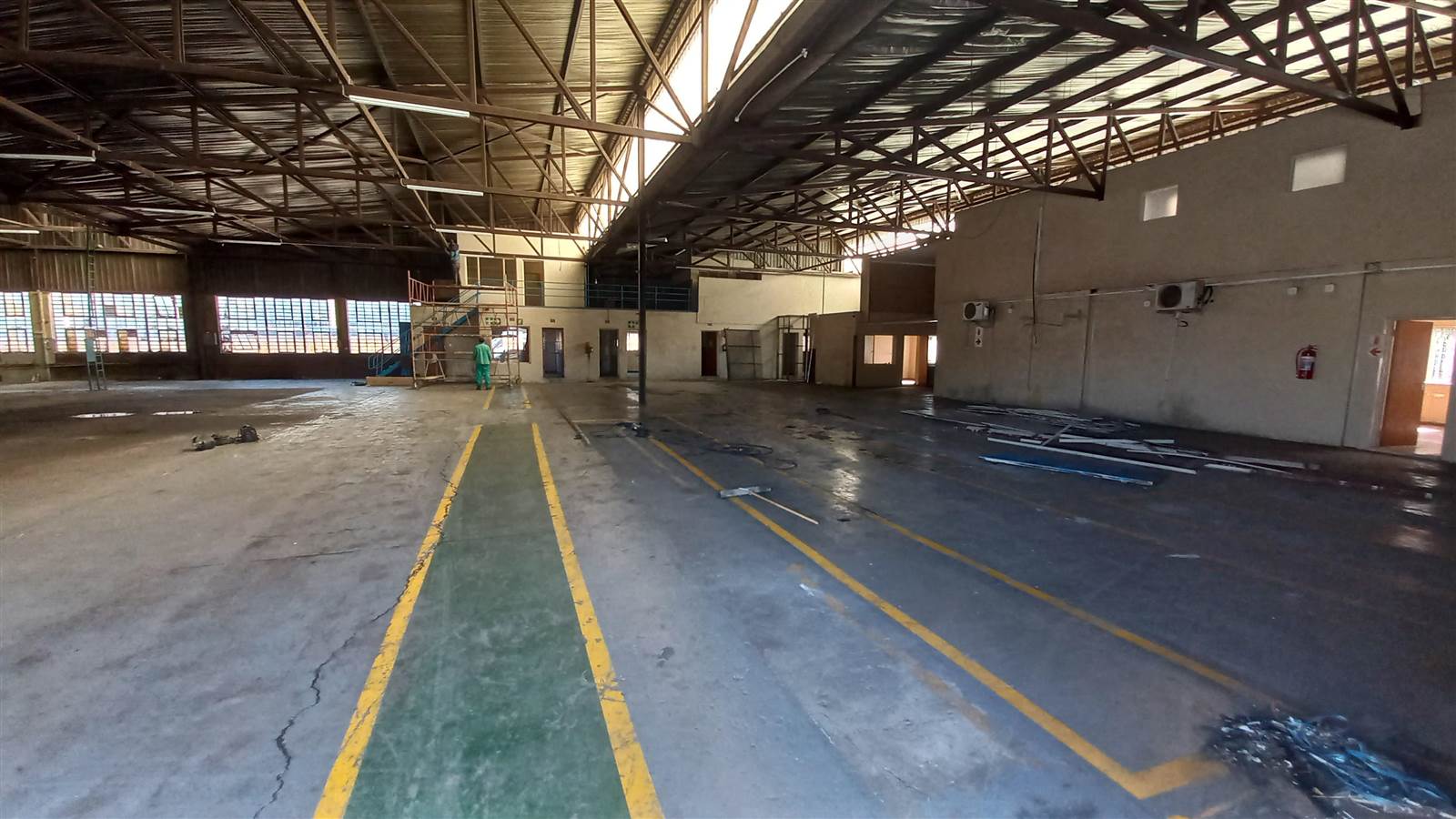 2300  m² Industrial space in Brakpan North photo number 10