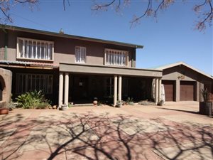 2 ha Farm in Miravaal