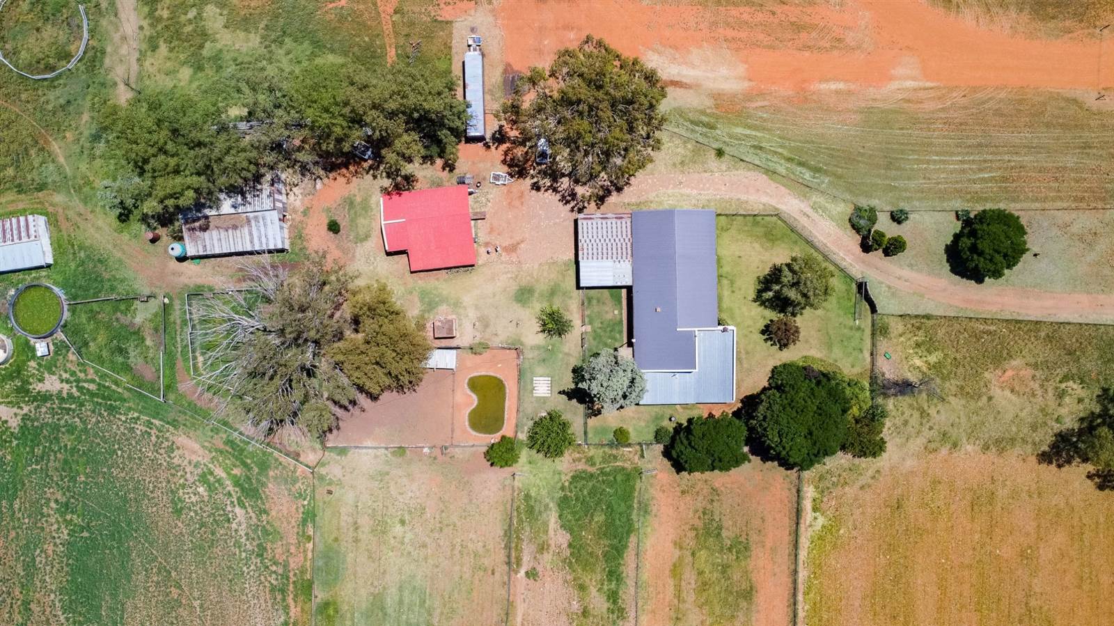 8.8 ha Smallholding in Bloemfontein Farms photo number 5