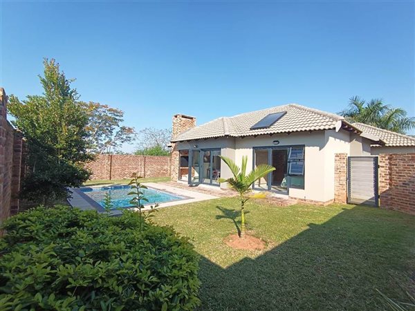 3 Bedroom Townhouse 3 Bedroom Townhouse