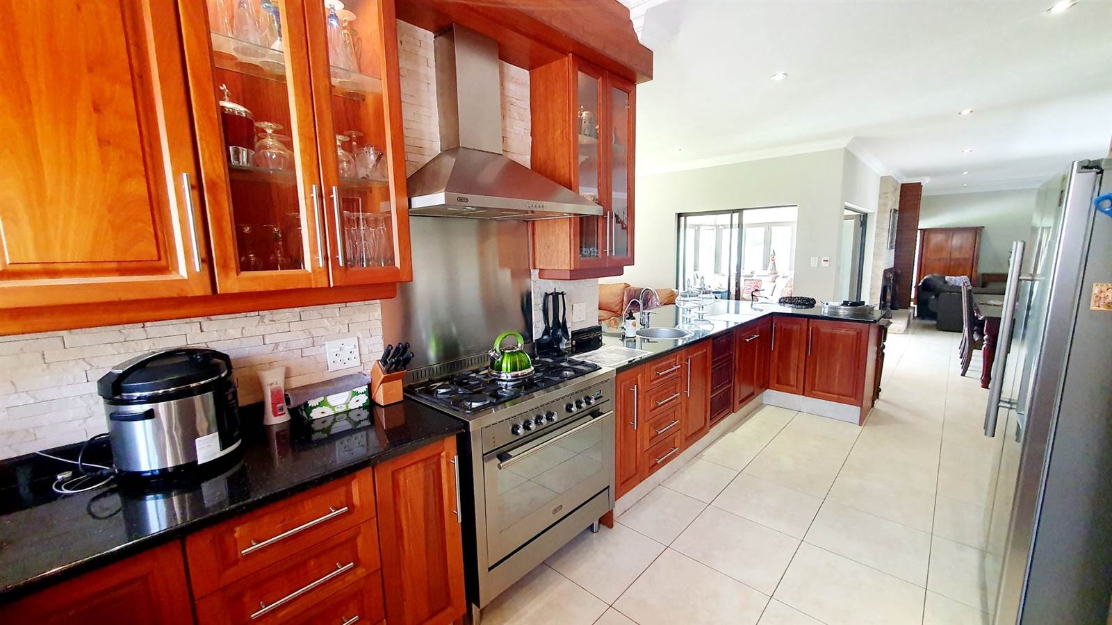5 Bed House in Zambezi Country Estate photo number 8