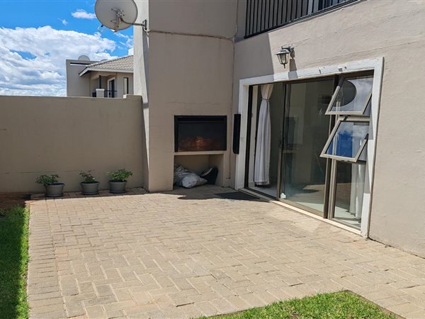 3 Bedroom Townhouse 3 Bedroom Townhouse