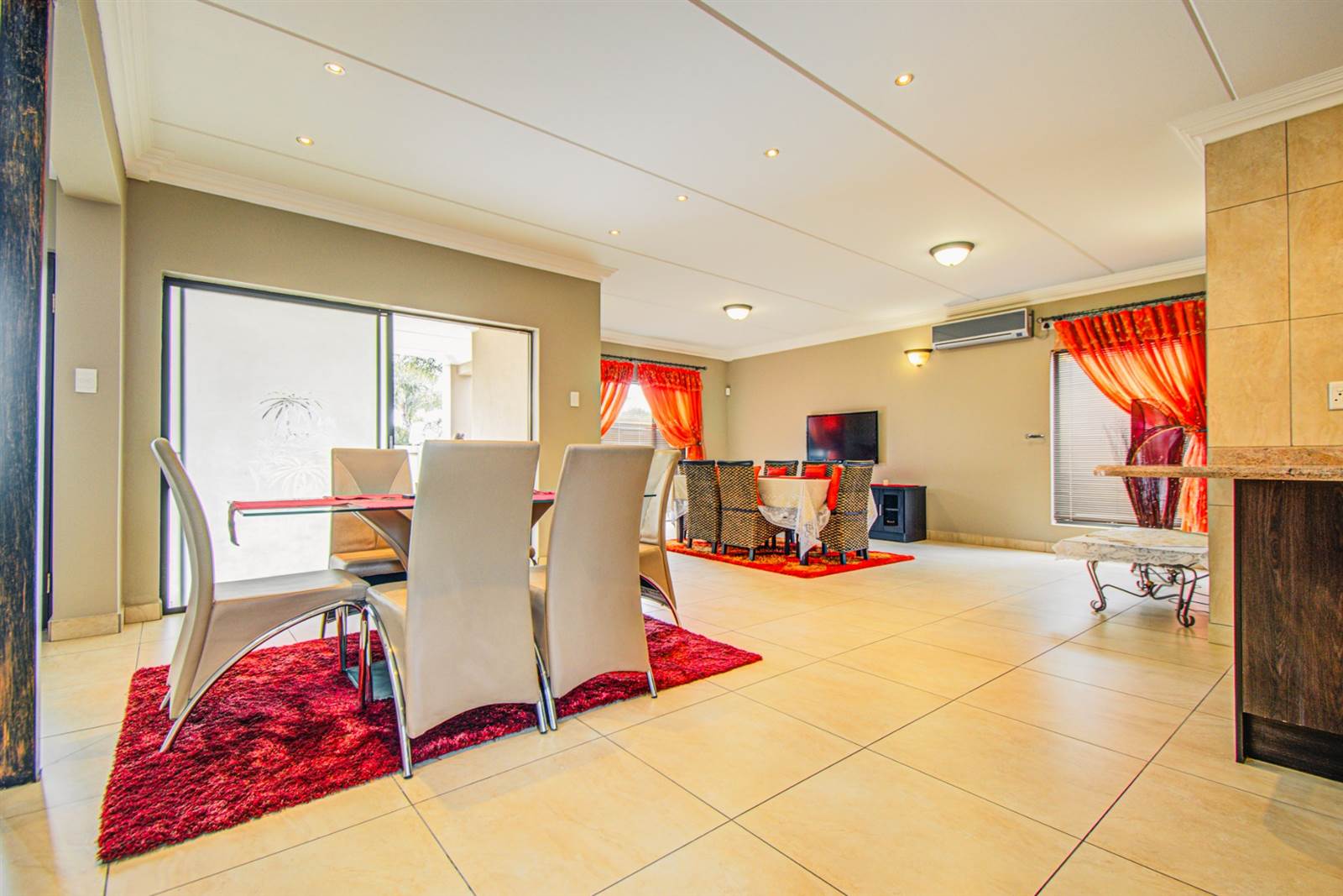 5 Bed House in Glen Marais photo number 17