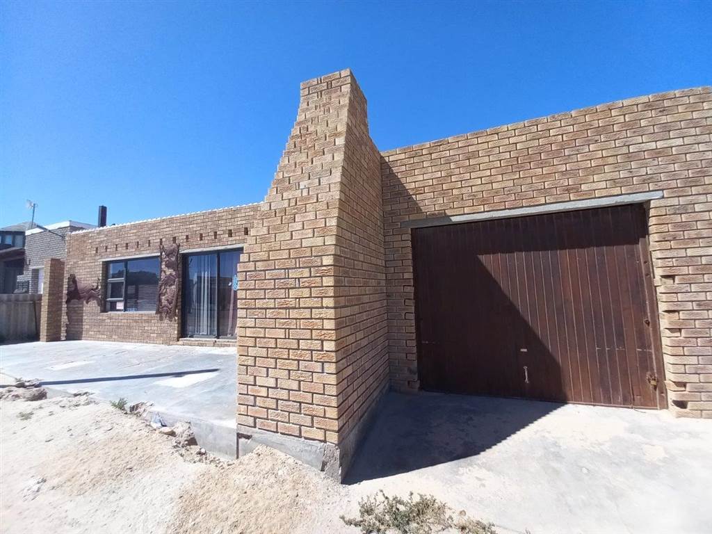 3 Bed House in Port Nolloth photo number 4