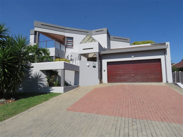 4 Bedroom House 4 Bedroom House