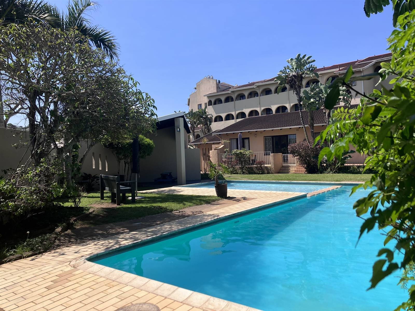 1.5 Bed Apartment in Winklespruit photo number 1