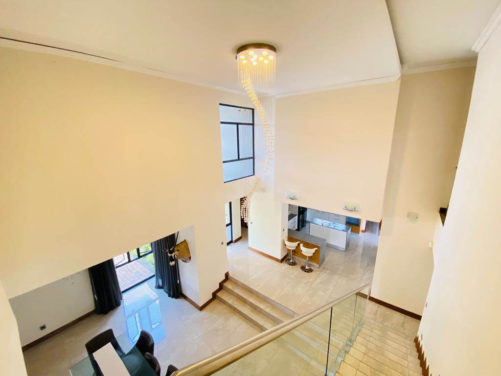 5 Bed House in Shandon Estate photo number 3