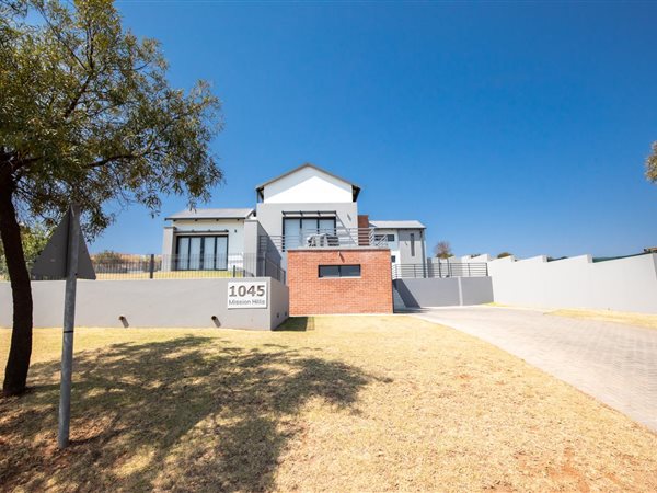 4 Bed House in Copperleaf