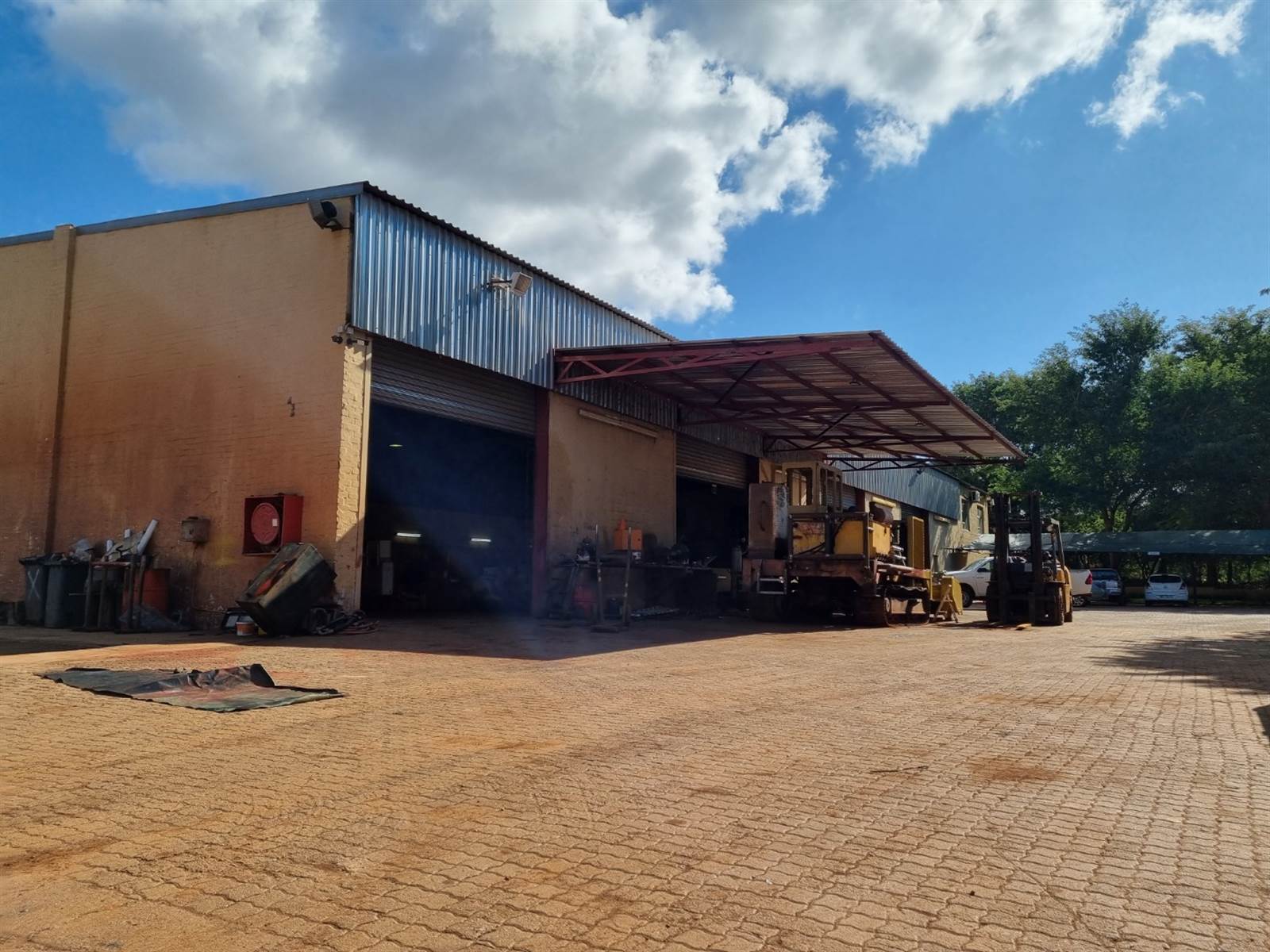 1293.2  m² Commercial space in Thabazimbi photo number 3