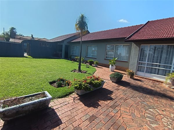 3 Bedroom House 3 Bedroom House
