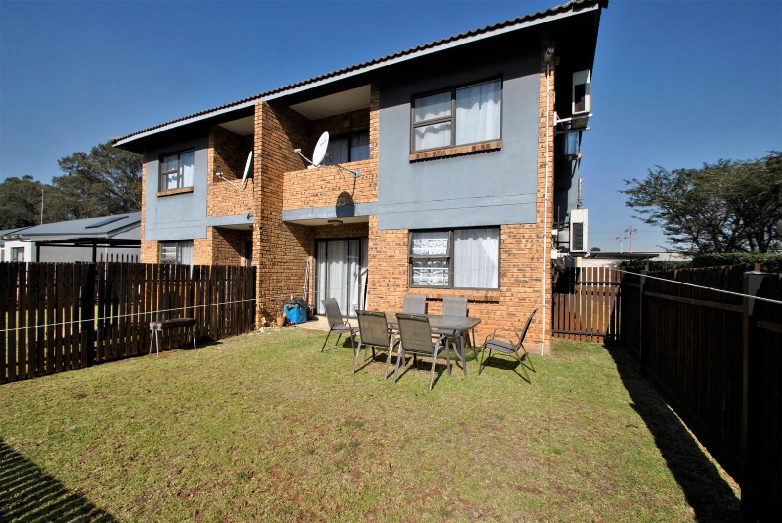 2 Bed Apartment in Boksburg Central photo number 12