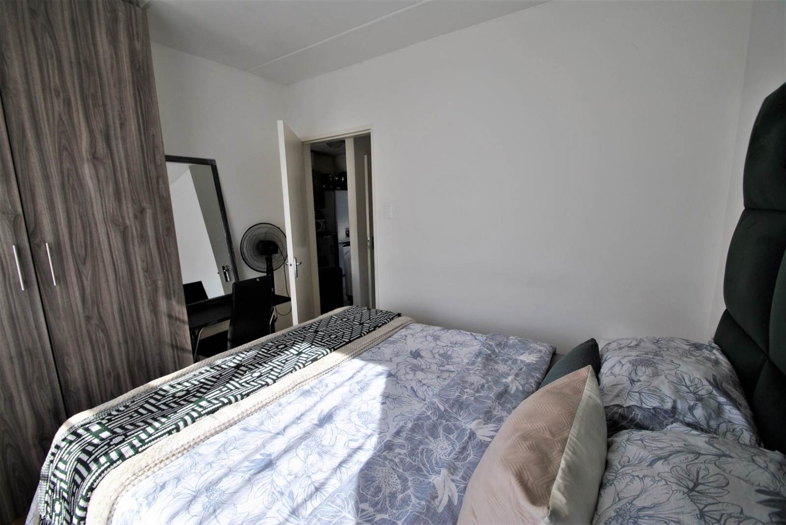 2 Bed Apartment in Boksburg Central photo number 7