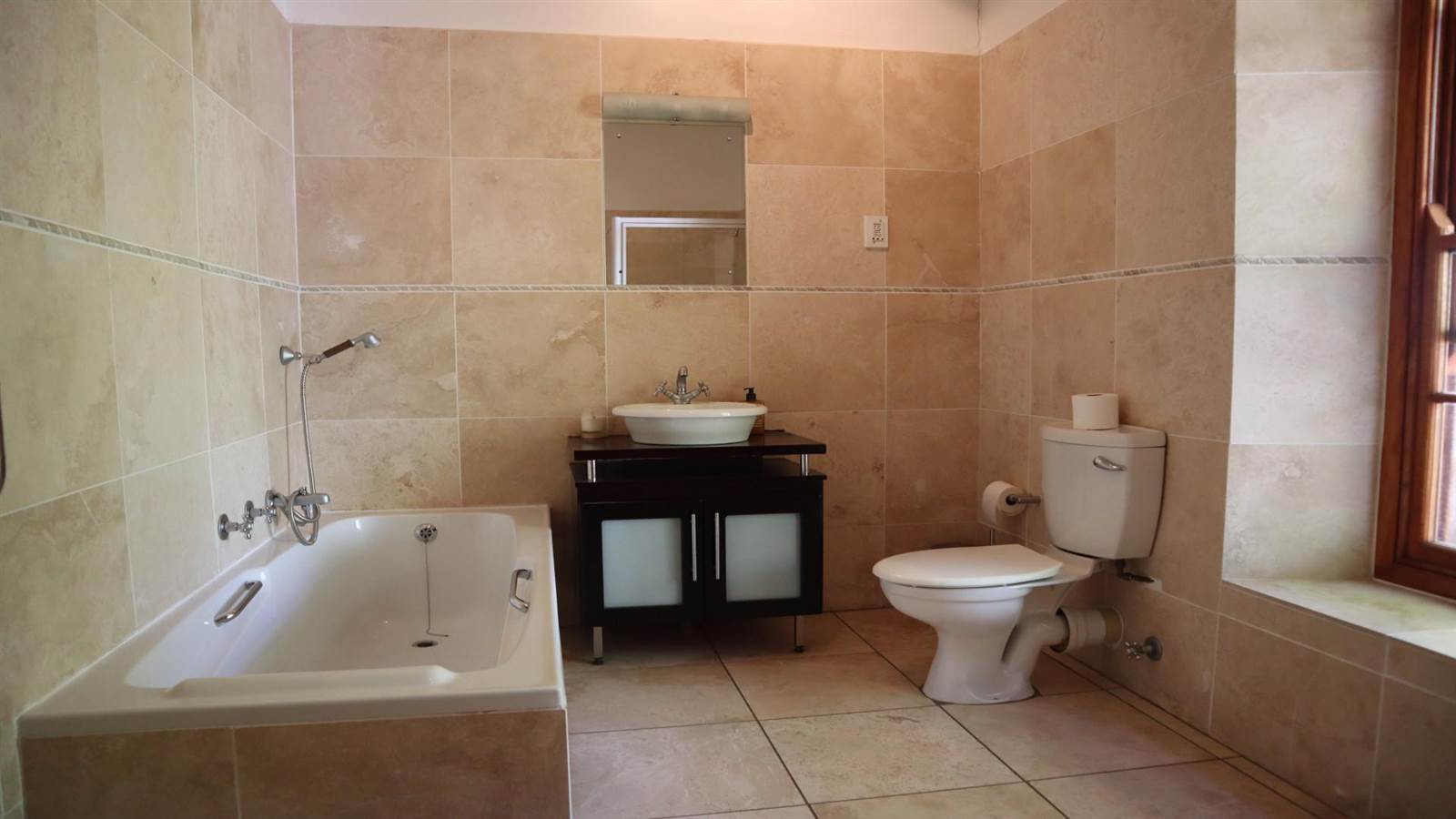 3 Bed House in Clanwilliam photo number 23