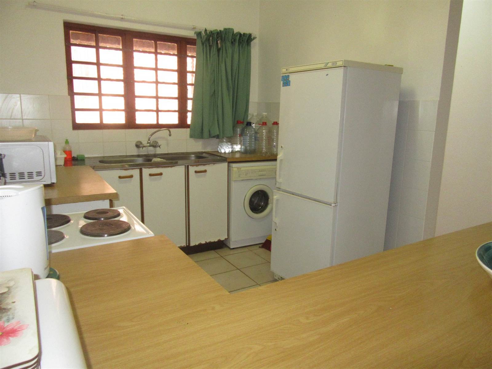 2 Bed Townhouse in Scottburgh Central photo number 6