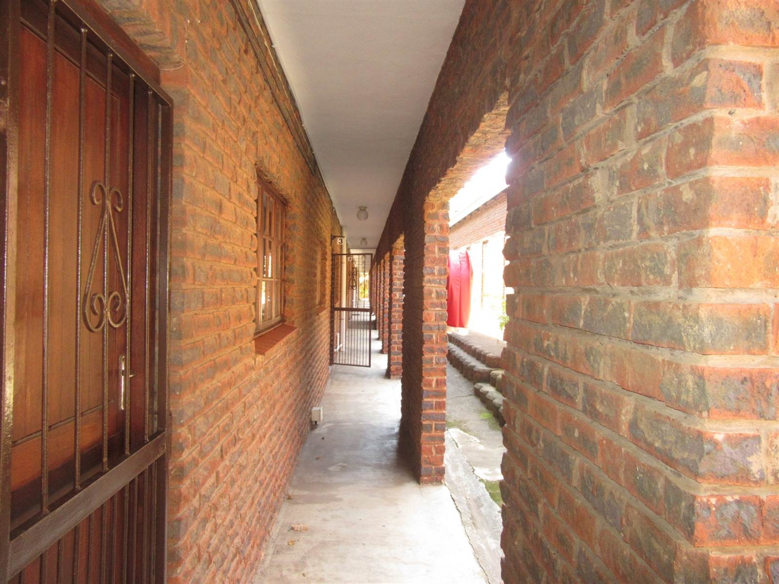 2 Bed Townhouse in Scottburgh Central photo number 19