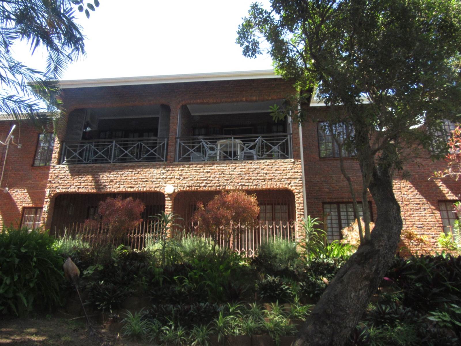 2 Bed Townhouse in Scottburgh Central photo number 3