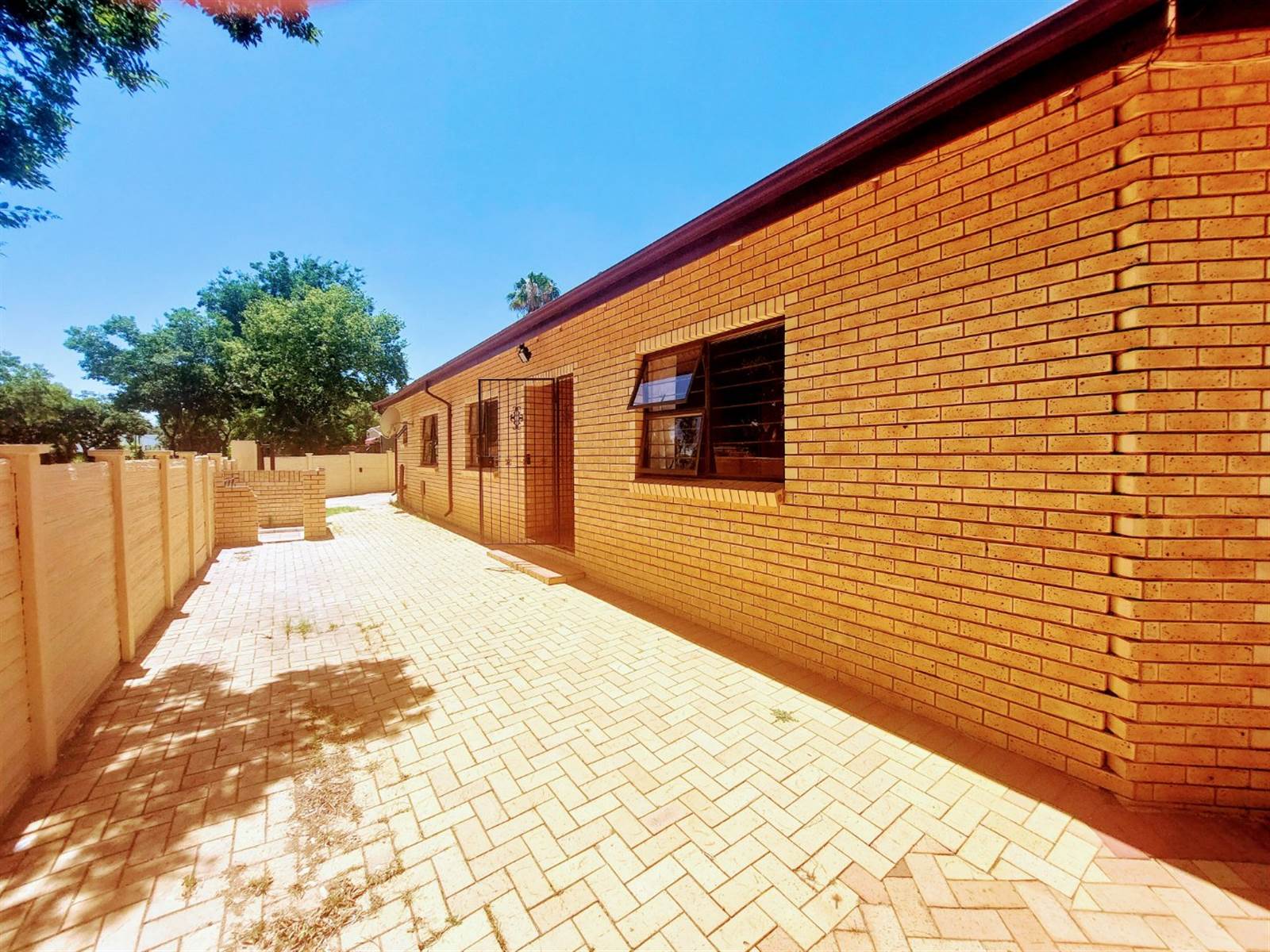 5 Bed House in Johannesburg North photo number 27