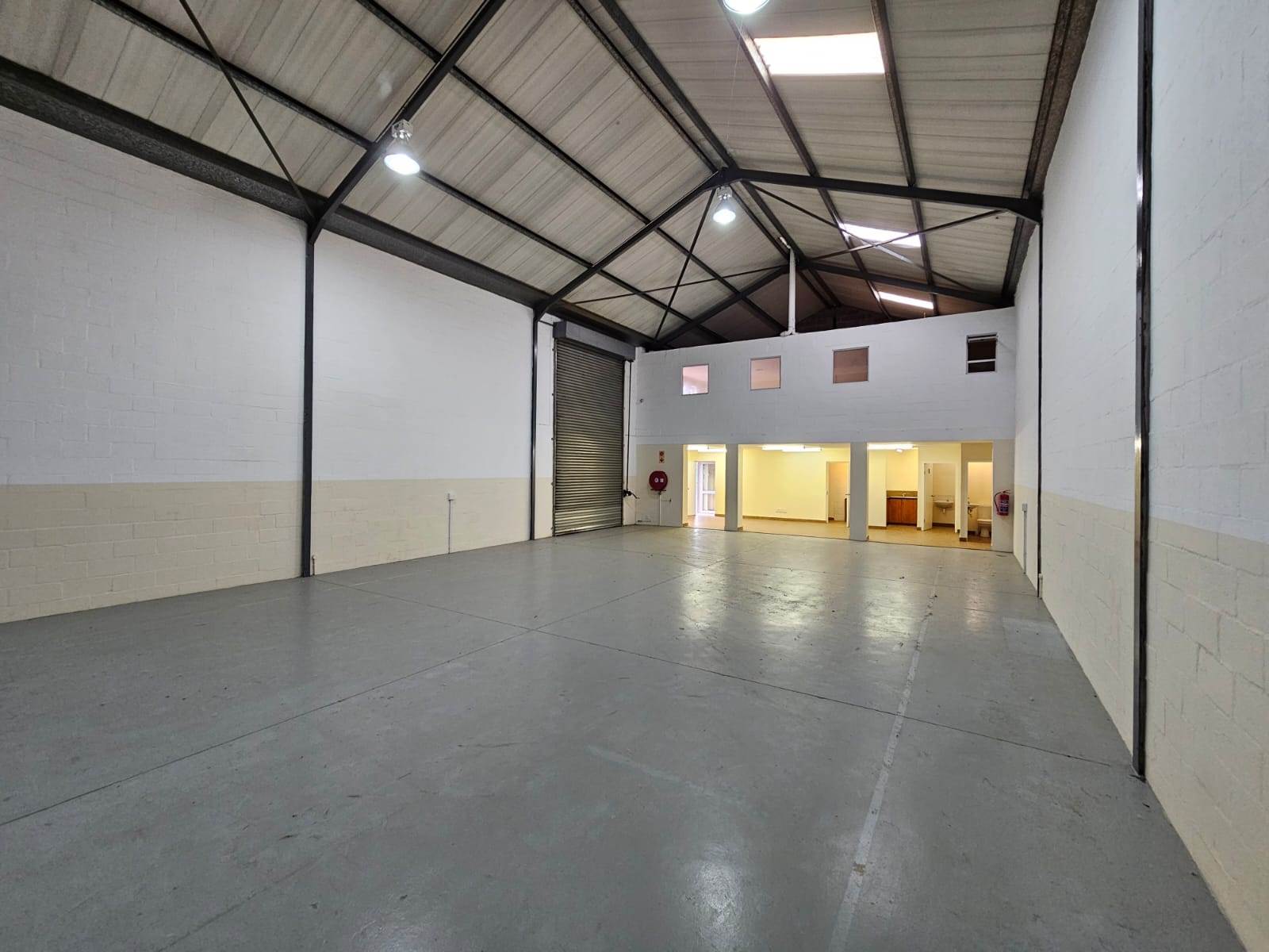 255  m² Industrial space in Somerset West Central photo number 4