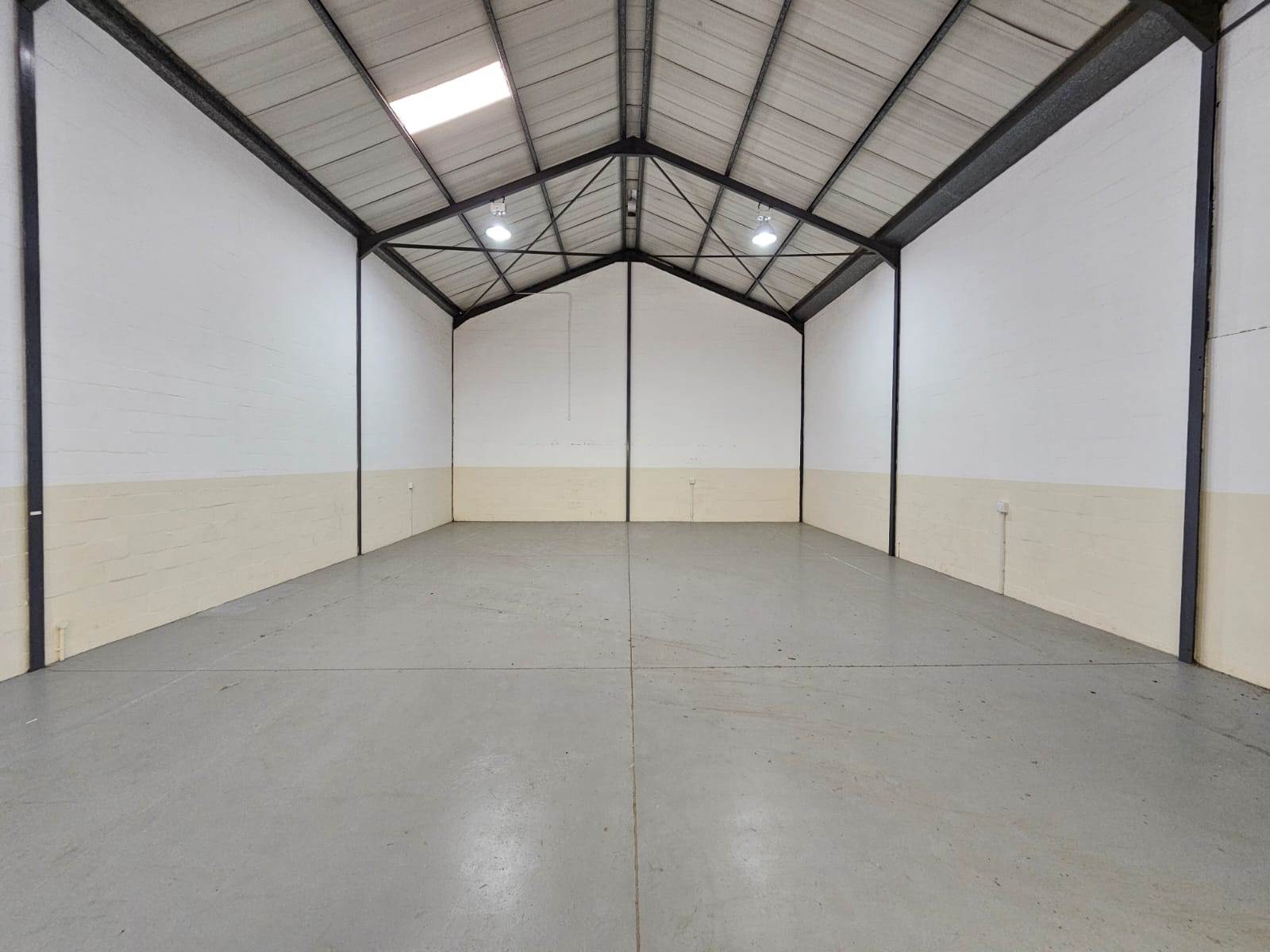 255  m² Industrial space in Somerset West Central photo number 10