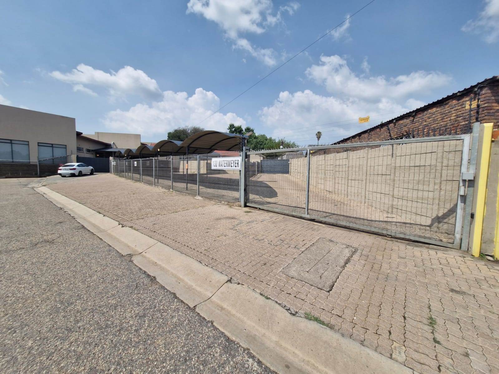 300  m² Retail Space in Klipfontein photo number 4