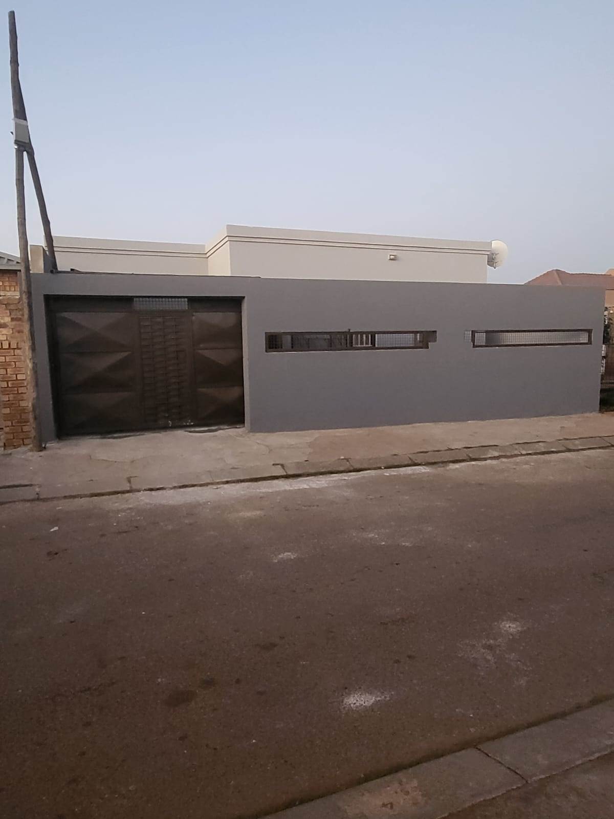 2 Bed House in Naledi photo number 16