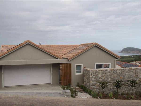 4 Bedroom House 4 Bedroom House