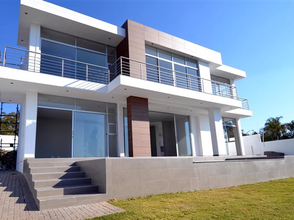 6 Bedroom House