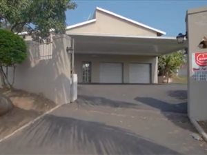 5 Bed House in Duffs Road
