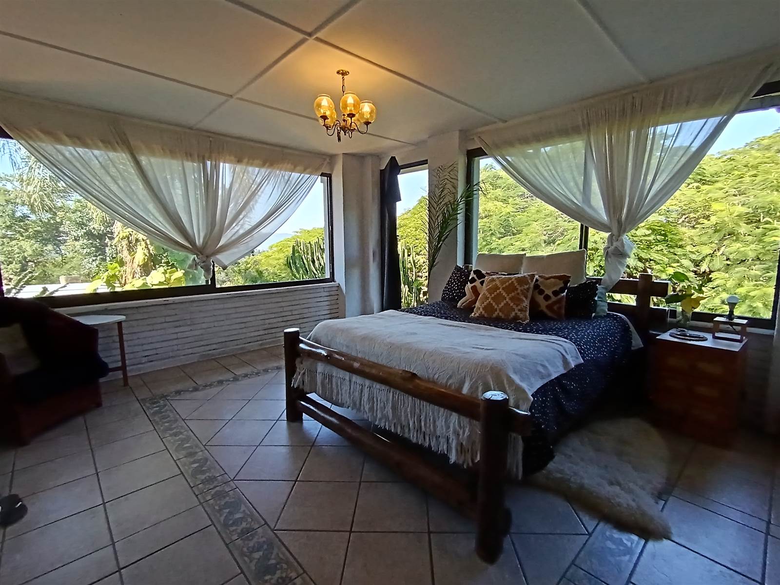 7 Bed House in Nelspruit photo number 8