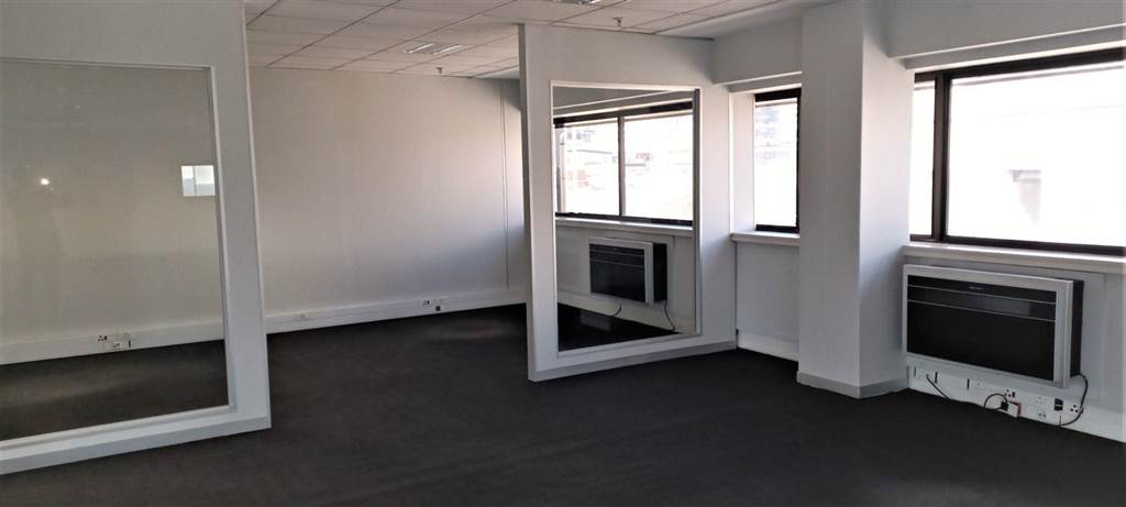 714  m² Commercial space in Sandown photo number 15