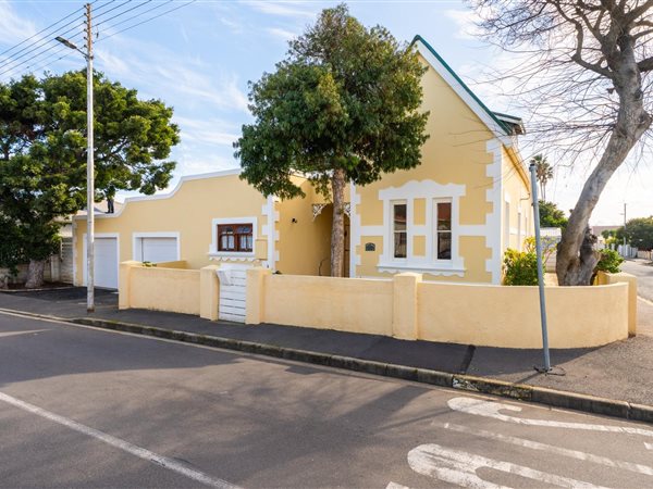 3 Bedroom House 3 Bedroom House
