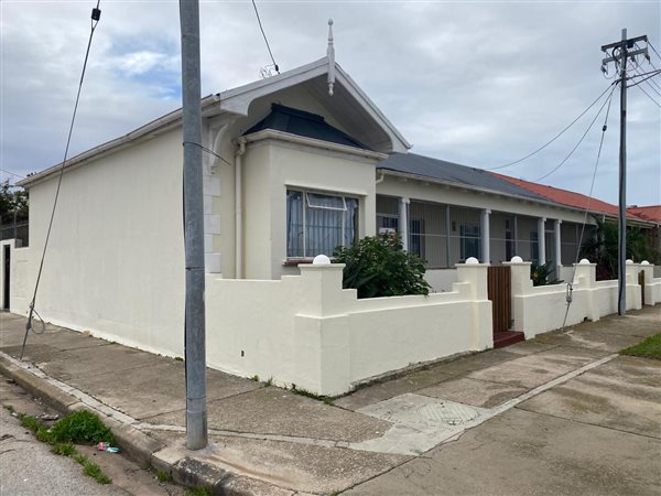 6 Bedroom House 6 Bedroom House