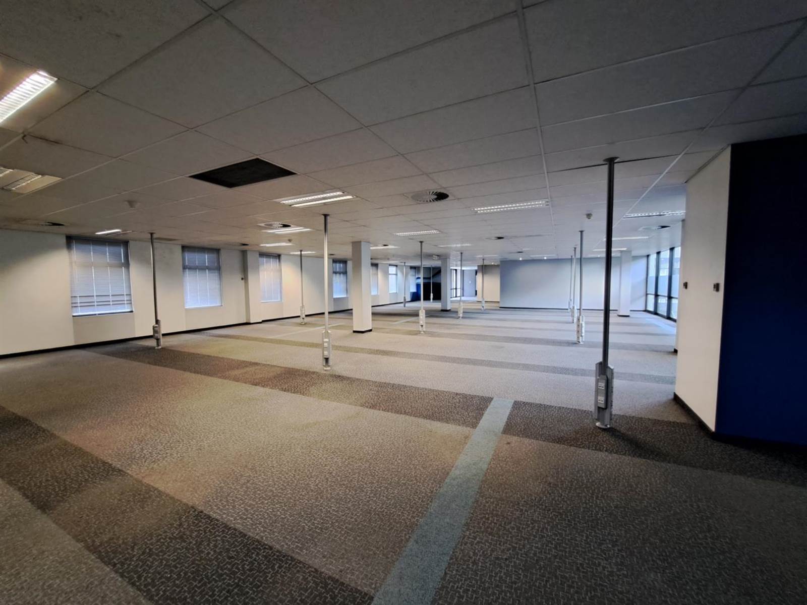 970  m² Office Space in Menlyn photo number 9