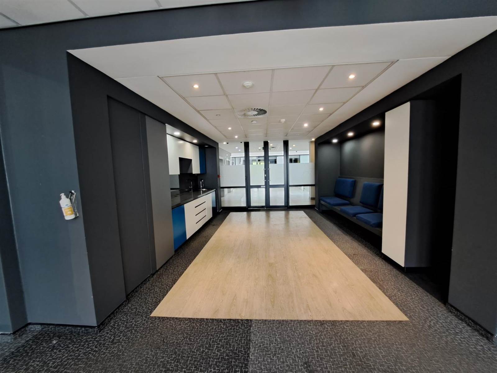 970  m² Office Space in Menlyn photo number 12