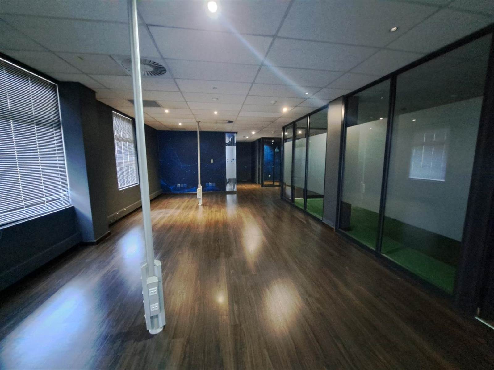970  m² Office Space in Menlyn photo number 16