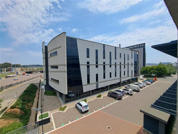970  m² Office Space