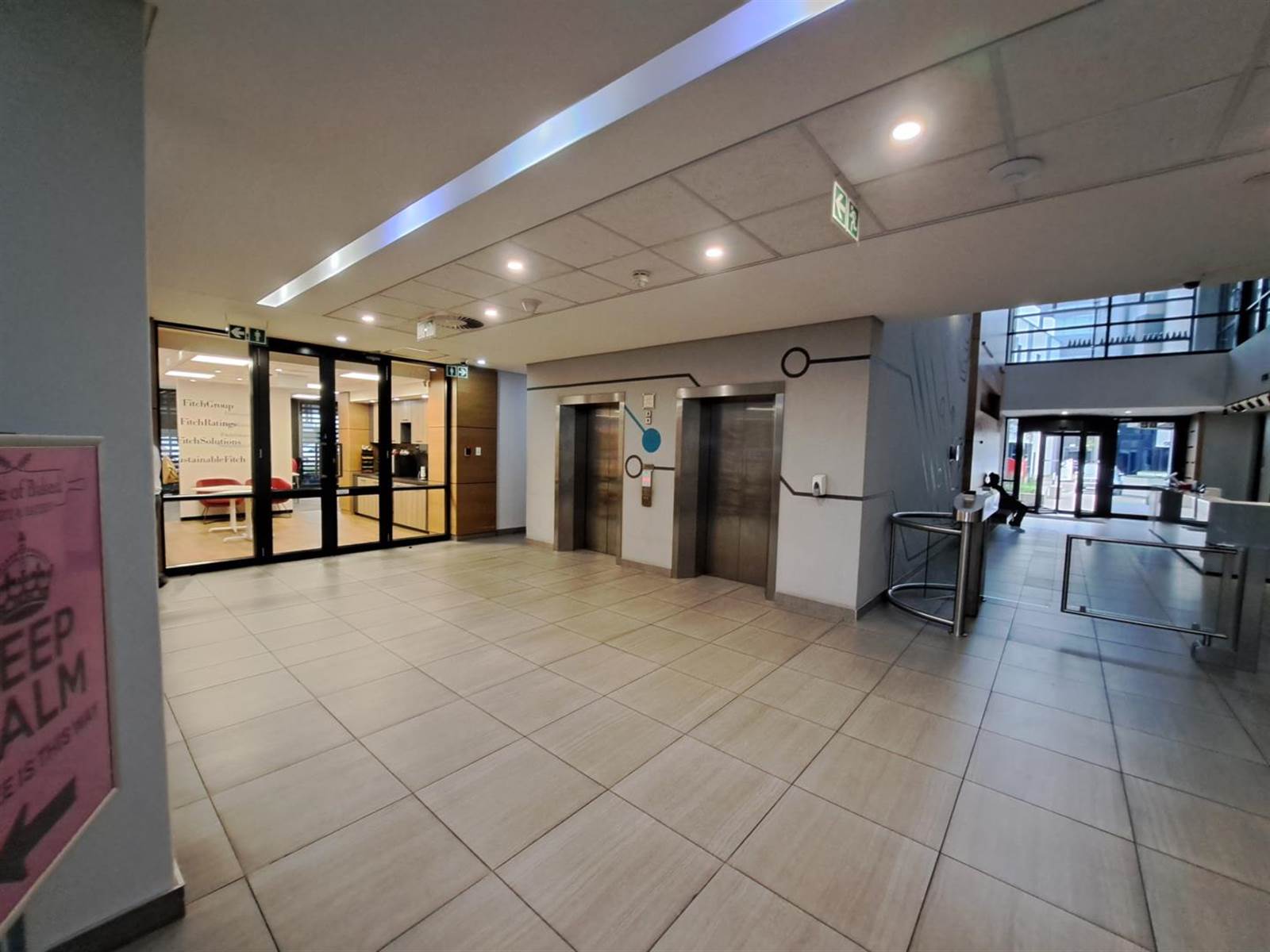 970  m² Office Space in Menlyn photo number 15