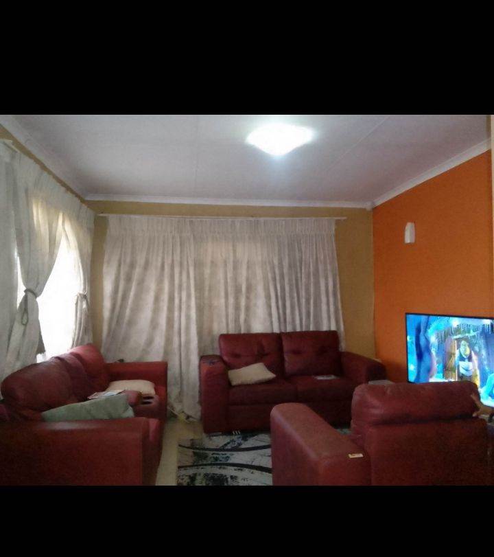 3 Bed House in Protea Glen photo number 23