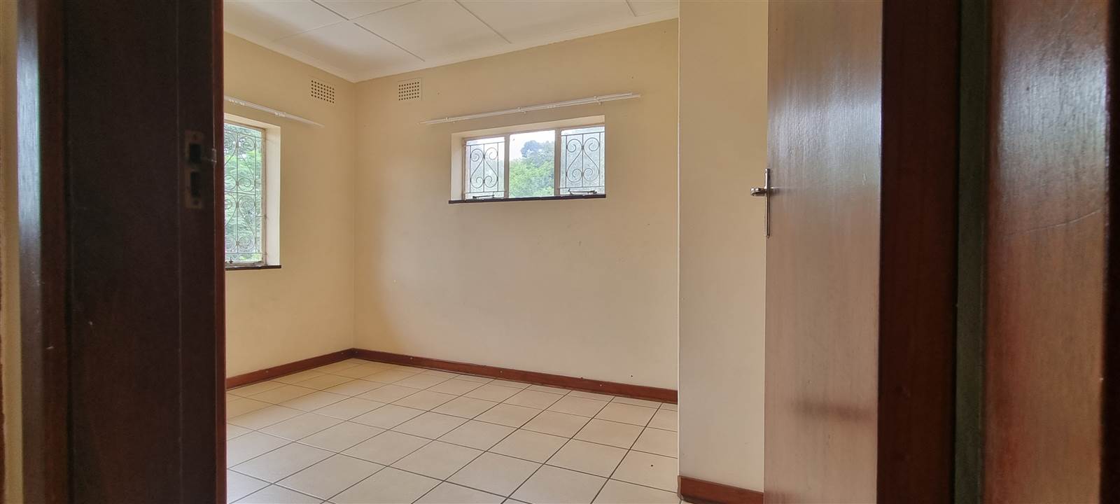 2 Bed Apartment in Eshowe photo number 13
