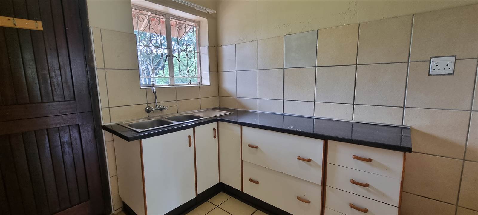 2 Bed Apartment in Eshowe photo number 3